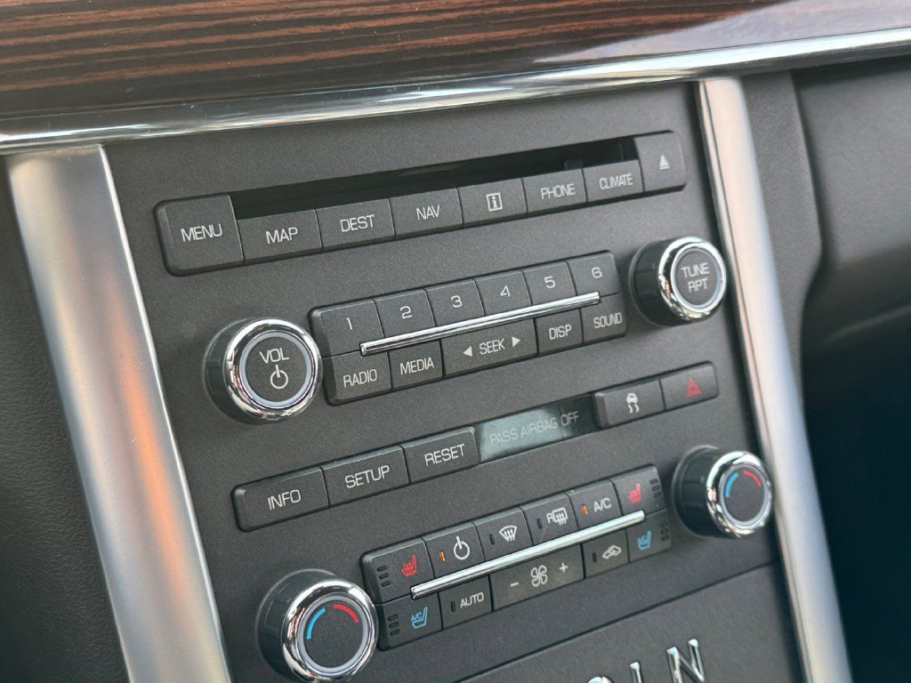 Used 2009 Lincoln MKS AWD image 26