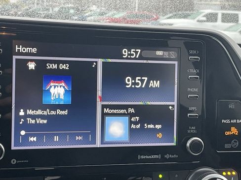 Used 2021 Toyota Highlander XLE image 45