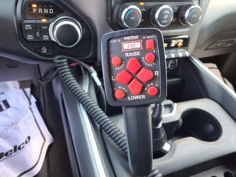 Used 2021 RAM 1500 Big Horn AWD/4WD image 14