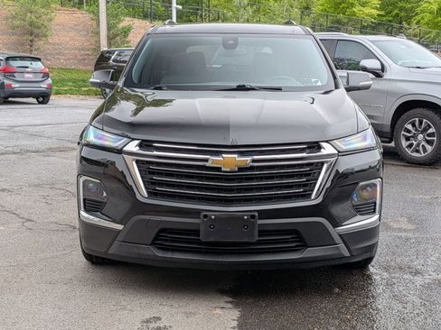 Used 2023 Chevrolet Traverse LT AWD/4WD image 2