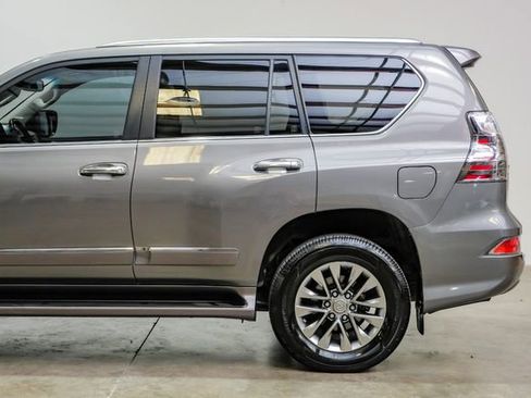 Used 2014 Lexus GX 460 Luxury image 18