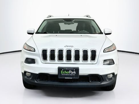 Used 2015 Jeep Cherokee Latitude w/ Comfort/Convenience Group AWD/4WD image 2