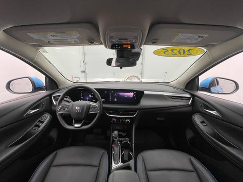 Used 2025 Buick Encore GX Sport Touring w/ Advanced Technology Package FWD image 3