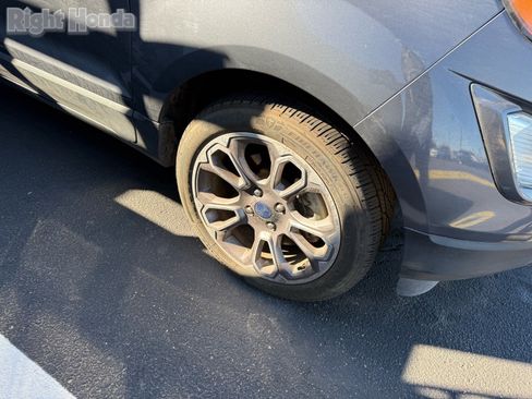 Used 2021 Ford EcoSport Titanium image 6