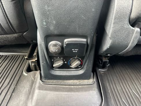 Used 2020 Ford Transit Connect XL image 43