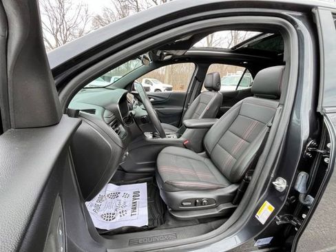 Used 2022 Chevrolet Equinox RS w/ Infotainment Package image 16