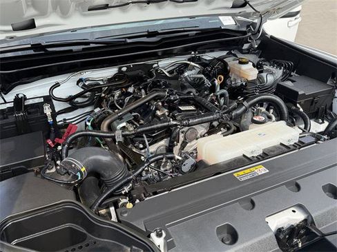 Certified 2025 Toyota Tacoma SR5 image 24