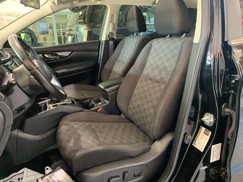 Used 2017 Nissan Rogue Sport SV w/ SV All-Weather Package FWD image 12