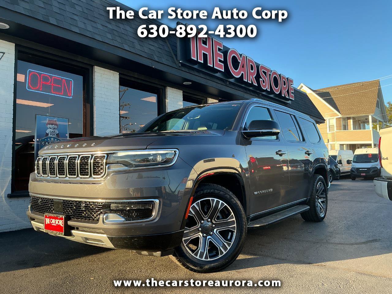 Used 2024 Jeep Wagoneer Series II w/ Flexible Seating Group AWD/4WD image 1