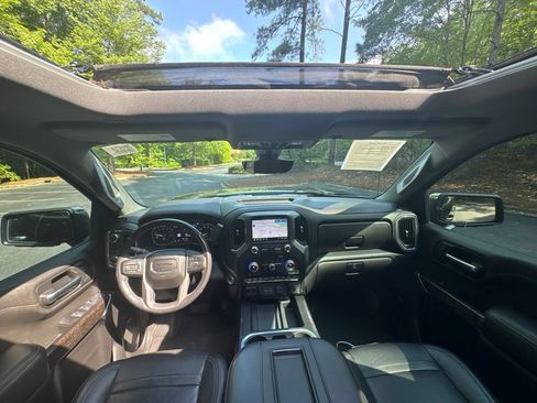 Used 2019 GMC Sierra 1500 Denali w/ Denali Ultimate Package AWD/4WD image 28