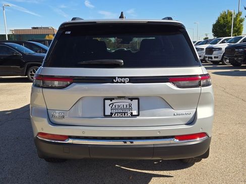 New 2025 Jeep Grand Cherokee Laredo X image 14