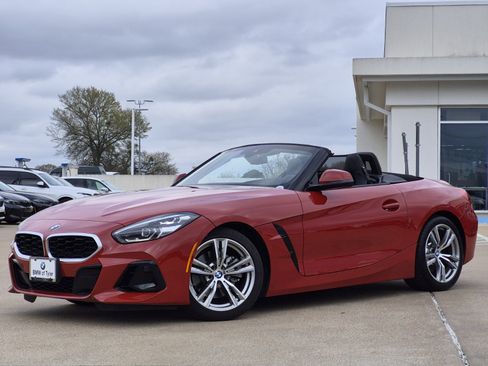 Certified 2025 BMW Z4 sDrive30i image 1