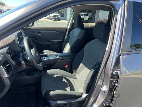 Used 2022 Nissan Rogue SV FWD image 22