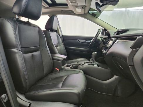 Used 2017 Nissan Rogue Sport SL w/ SL Premium Package FWD image 25