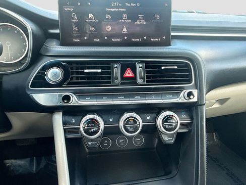 Used 2022 Genesis G70 3.3T image 16