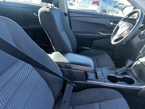 Used 2017 Toyota Camry LE image 12