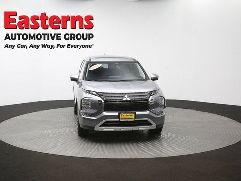 Used 2023 Mitsubishi Outlander SE AWD/4WD image 52