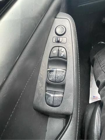 Used 2017 Nissan Maxima SR w/ Midnight Edition FWD image 18