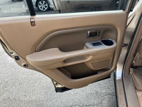 Used 2006 Honda Pilot EX-L image 18