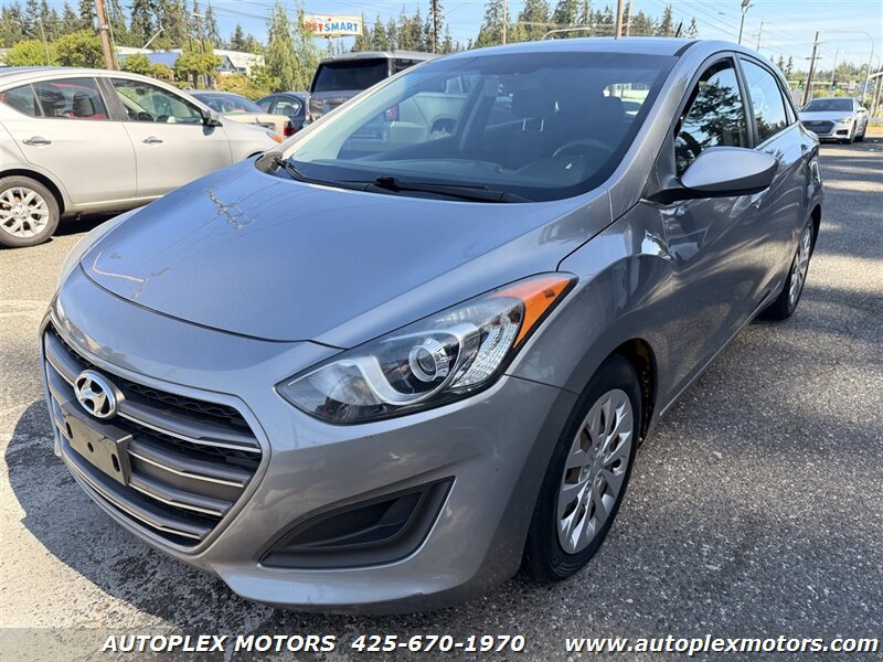 Used 2016 Hyundai Elantra GT FWD image 3