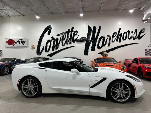Used 2016 Chevrolet Corvette Stingray Coupe w/ 2LT Preferred Equipment Group image 31