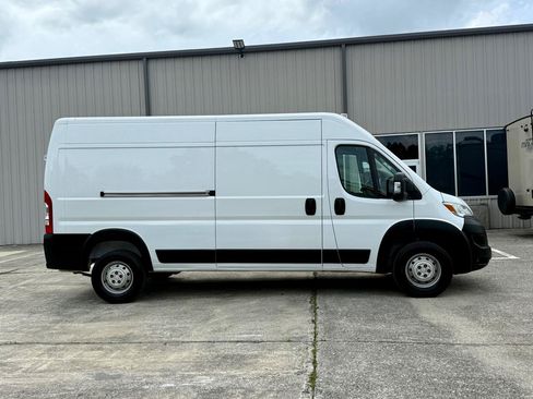 Used 2023 RAM ProMaster 2500 FWD image 3