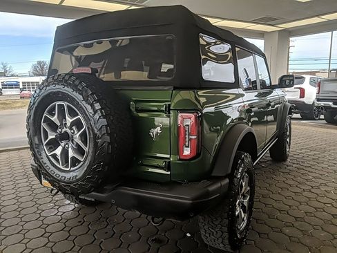 Used 2025 Ford Bronco Badlands image 5
