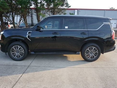 Used 2025 Nissan Armada Platinum RWD image 21