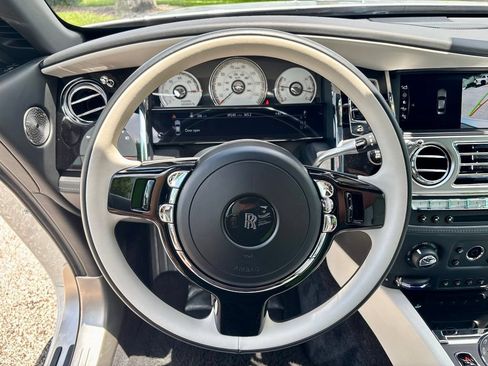 Used 2020 Rolls-Royce Wraith RWD image 12
