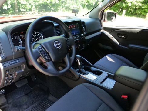 Used 2022 Nissan Frontier S w/ Technology Package AWD/4WD image 12