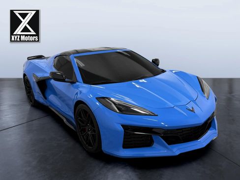 Used 2024 Chevrolet Corvette Z06 RWD image 8