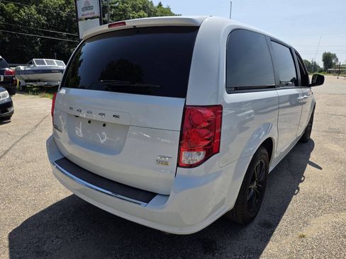 Used 2019 Dodge Grand Caravan GT FWD image 9