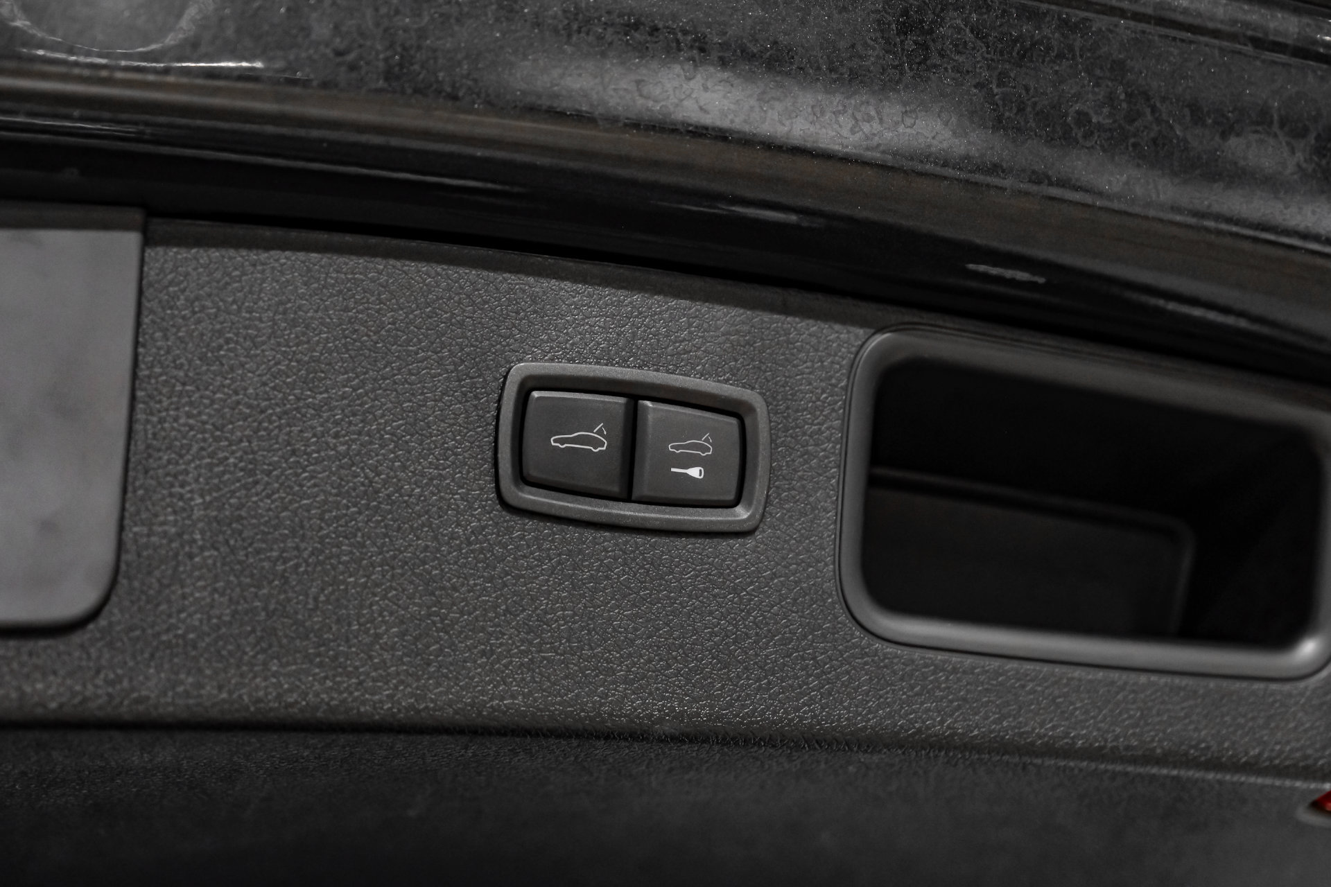 Used 2024 Porsche Macan AWD/4WD image 59