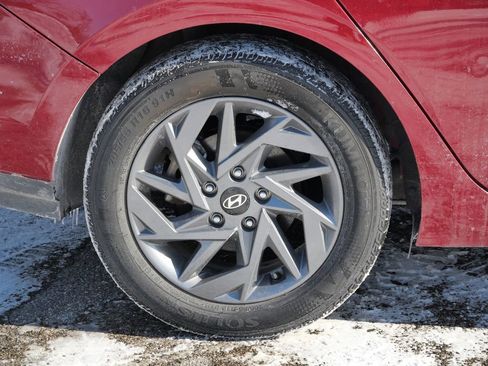 Used 2024 Hyundai Elantra SEL image 13