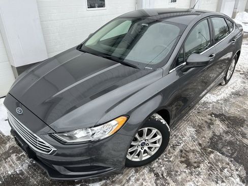Used 2018 Ford Fusion S image 1