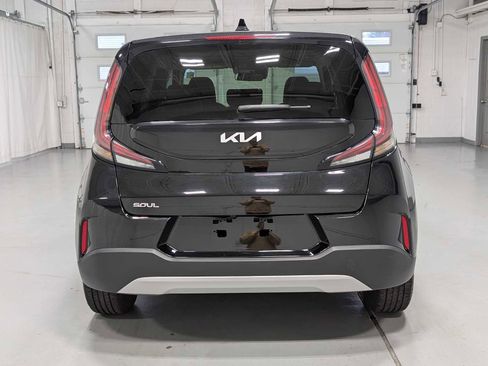 Certified 2023 Kia Soul LX image 8