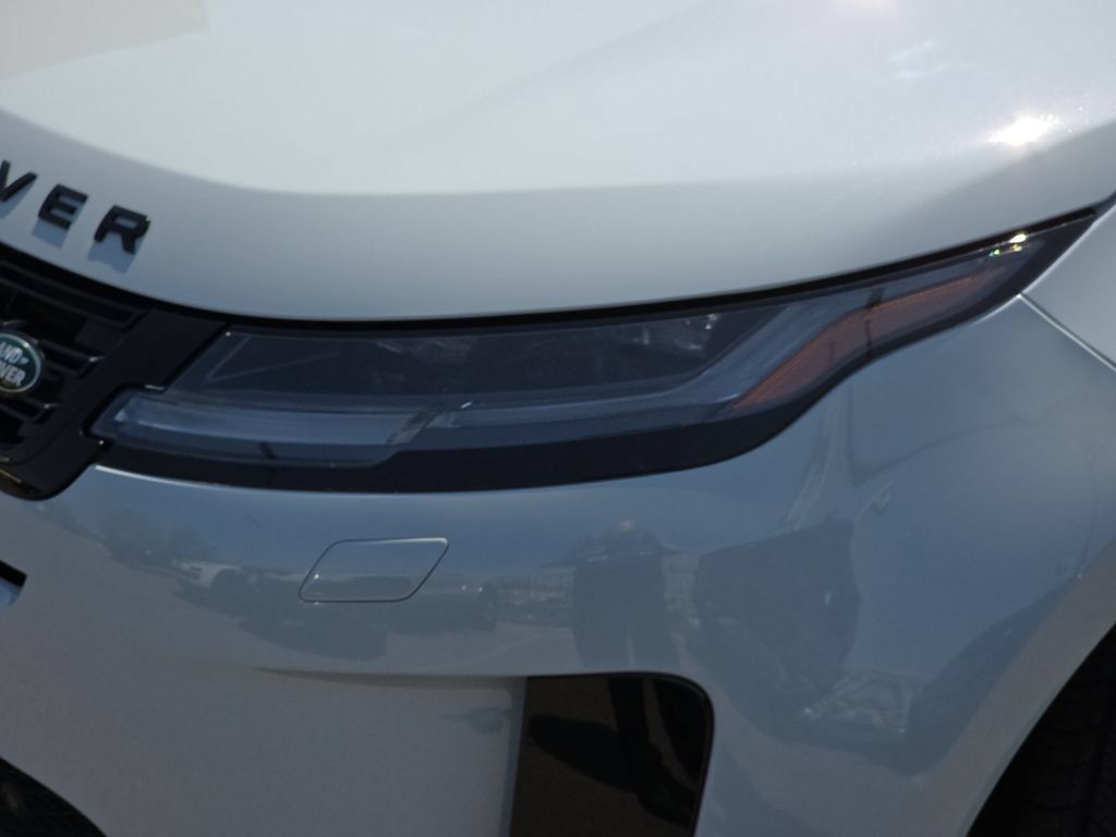 Certified 2025 Land Rover Range Rover Evoque S AWD/4WD image 33