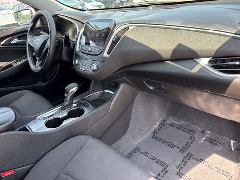 Used 2024 Chevrolet Malibu LT FWD image 36
