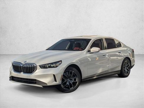 New 2026 BMW 530i xDrive image 1