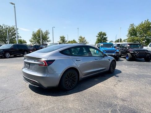 Used 2025 Tesla Model 3 Long Range AWD/4WD image 10