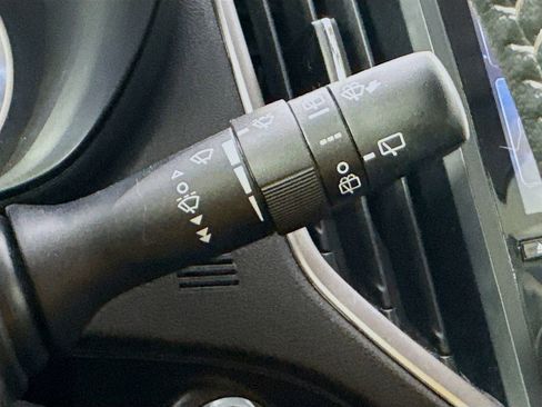 Used 2022 Subaru Forester Limited w/ Popular Package #2 image 13