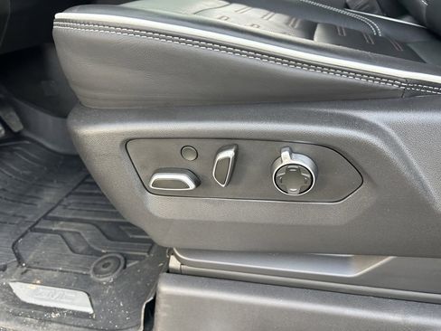 Used 2025 GMC Sierra 2500 AT4X image 53