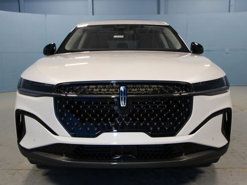 New 2026 Lincoln Nautilus Premier w/ Equipment Group 102A image 33