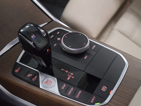 Used 2020 BMW 330i Sedan w/ M Sport Package image 49