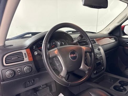 Used 2011 GMC Sierra 2500 SLT w/ SLT Convenience Package AWD/4WD image 17