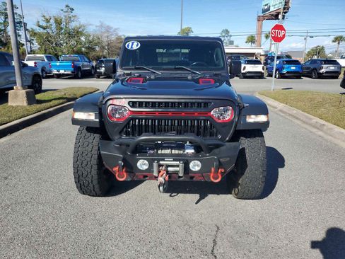 Used 2018 Jeep Wrangler Rubicon w/ Cold Weather Group image 9