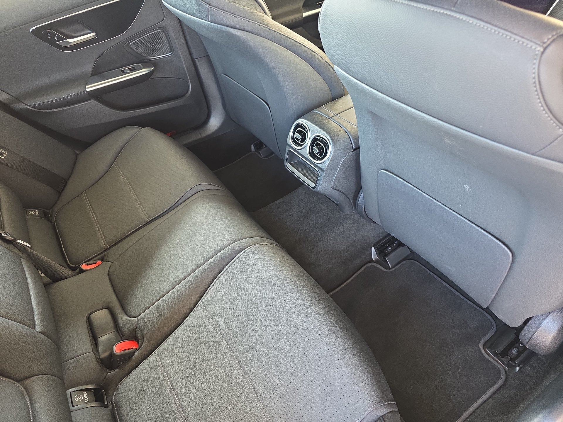 Certified 2025 Mercedes-Benz C 300 Sedan image 11