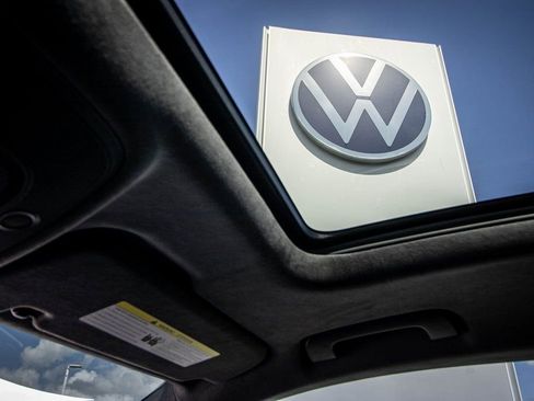 Used 2025 Audi RS Q8 performance image 49