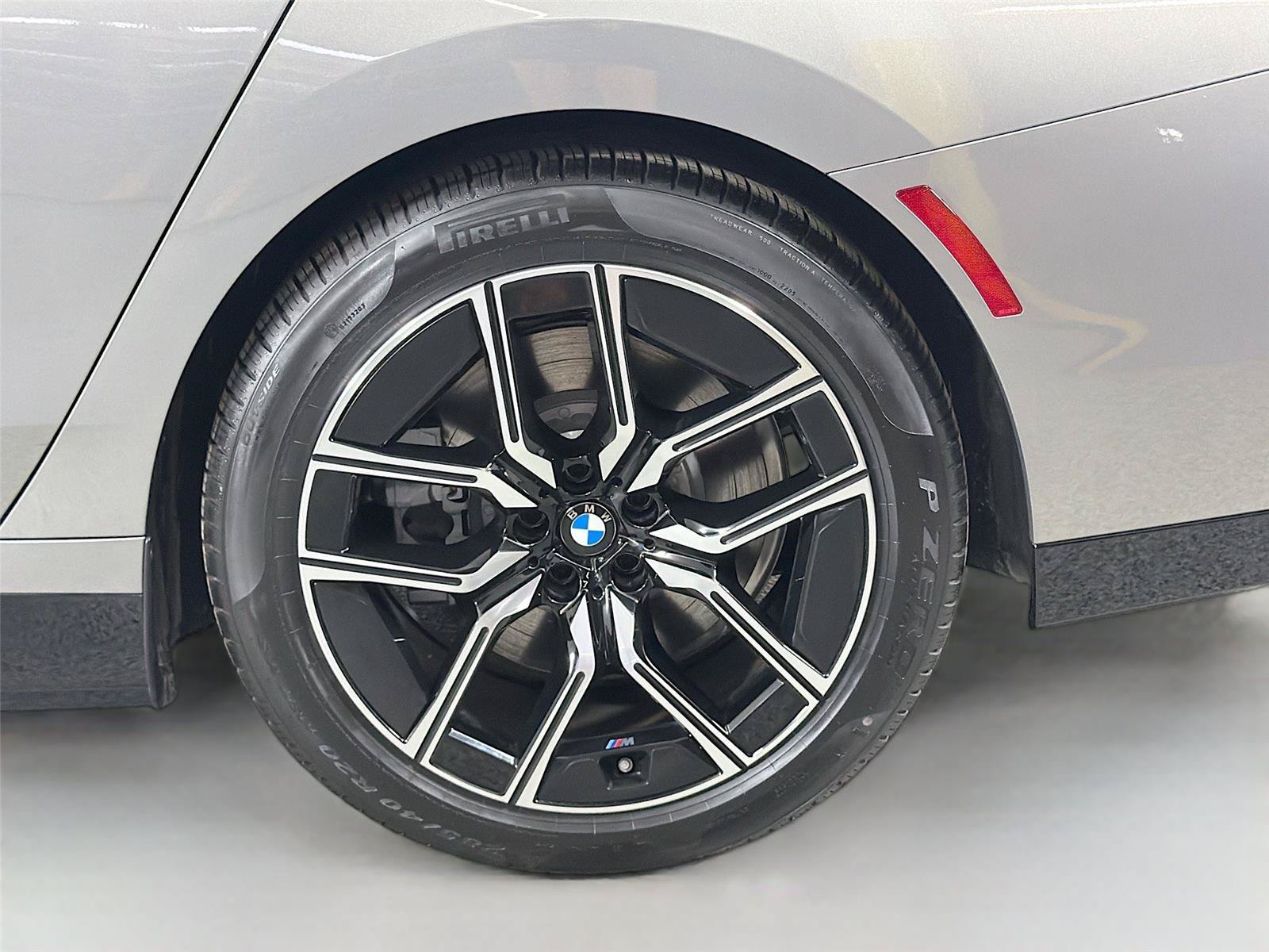 New 2026 BMW 750e xDrive AWD/4WD image 25