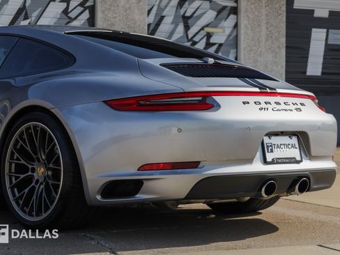 Used 2017 Porsche 911 Carrera 4S AWD/4WD image 12